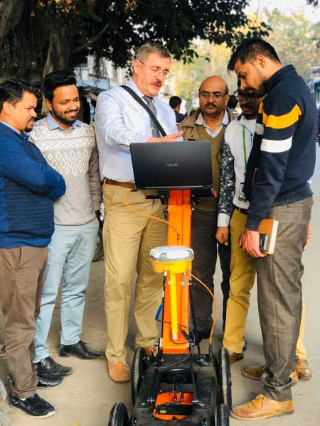 Trening in Delhi. Using VIY GPR.
